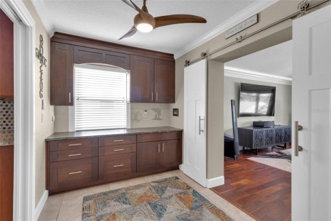 House in Treasure Island, Florida 3 bedrooms, 217.39 sq.m. № 1614995 - photo 26