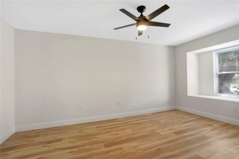 House in Deltona, Florida 3 bedrooms, 144.93 sq.m. № 1546149 - photo 19