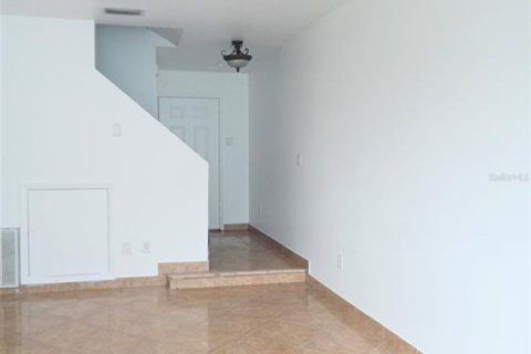 Townhouse in Davenport, Florida 4 bedrooms, 168.25 sq.m. № 1837441 - photo 17