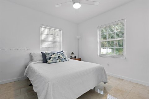 Casa en venta en Miami, Florida, 2 dormitorios, 94.76 m2 № 1968464 - foto 8
