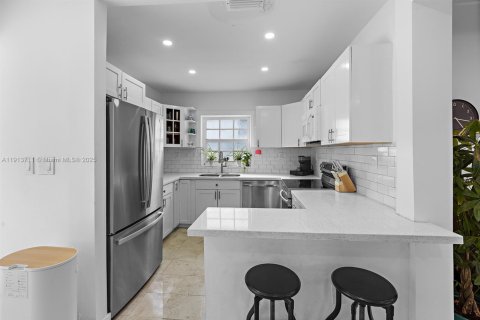 Casa en venta en Miami, Florida, 2 dormitorios, 94.76 m2 № 1968464 - foto 6