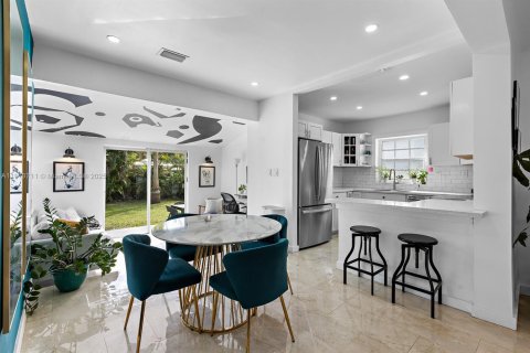 Casa en venta en Miami, Florida, 2 dormitorios, 94.76 m2 № 1968464 - foto 5