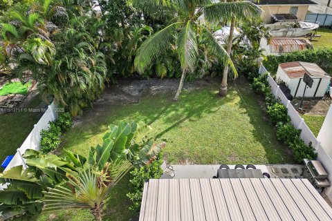 Casa en venta en Miami, Florida, 2 dormitorios, 94.76 m2 № 1968464 - foto 14