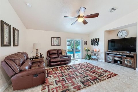 Casa en venta en Spring Hill, Florida, 3 dormitorios, 153.38 m2 № 1795255 - foto 21
