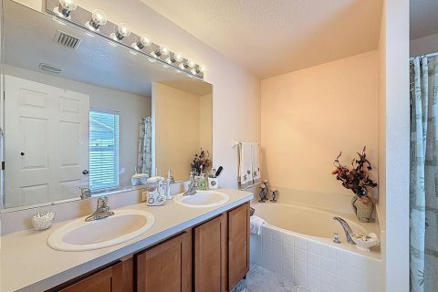 Casa en venta en Spring Hill, Florida, 3 dormitorios, 153.38 m2 № 1795255 - foto 25