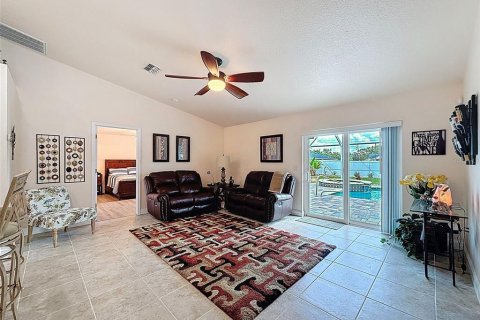 Casa en venta en Spring Hill, Florida, 3 dormitorios, 153.38 m2 № 1795255 - foto 18
