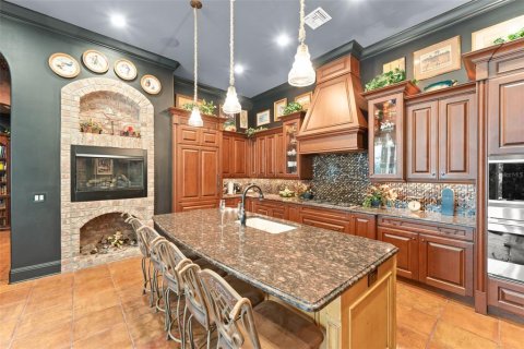 House in Lake Buena Vista, Florida 4 bedrooms, 311.87 sq.m. № 1673525 - photo 12
