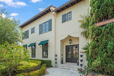 House in Lake Buena Vista, Florida 4 bedrooms, 311.87 sq.m. № 1673525 - photo 2