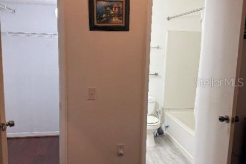 Condominio en venta en Gainesville, Florida, 4 dormitorios, 121.89 m2 № 1894384 - foto 17