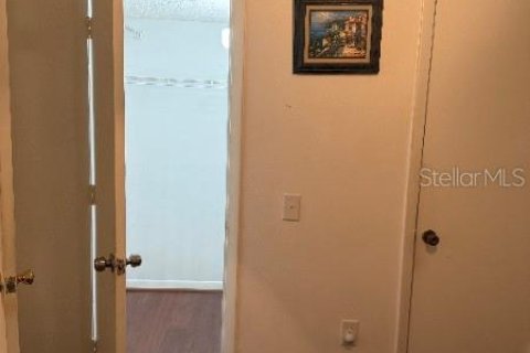 Condominio en venta en Gainesville, Florida, 4 dormitorios, 121.89 m2 № 1894384 - foto 16