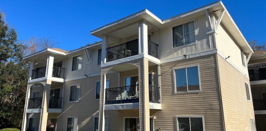 Condominio en Gainesville, Florida, 4 dormitorios  № 1894384
