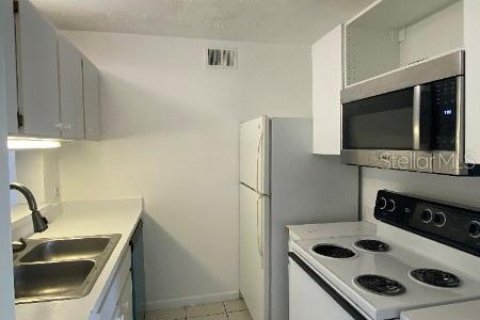 Condominio en venta en Gainesville, Florida, 4 dormitorios, 121.89 m2 № 1894384 - foto 3