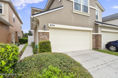 Villa ou maison à louer à Jacksonville, Floride: 3 chambres, 148.83 m2 № 778334 - photo 1