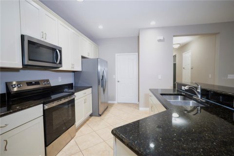 House in Orlando, Florida 3 bedrooms, 159.7 sq.m. № 2391534 - photo 13