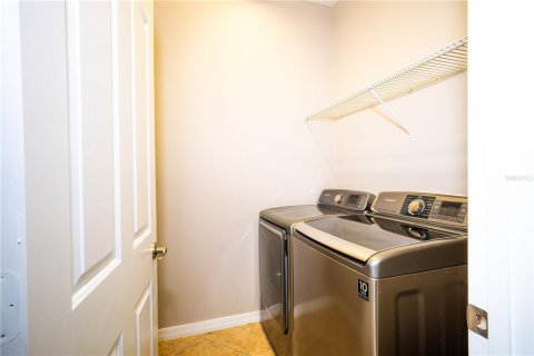 House in Orlando, Florida 3 bedrooms, 159.7 sq.m. № 2391534 - photo 22