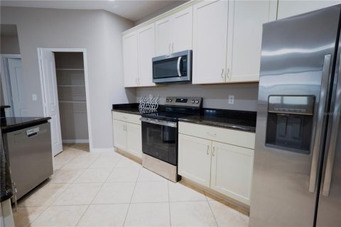 House in Orlando, Florida 3 bedrooms, 159.7 sq.m. № 2391534 - photo 11
