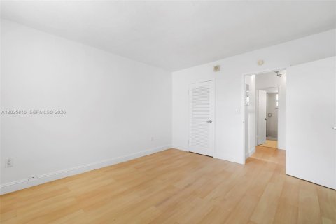 Condominio en venta en Miami Beach, Florida, 1 dormitorio, 67.82 m2 № 2186087 - foto 15