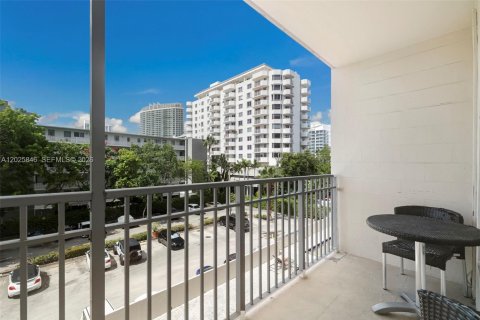 Condominio en venta en Miami Beach, Florida, 1 dormitorio, 67.82 m2 № 2186087 - foto 5