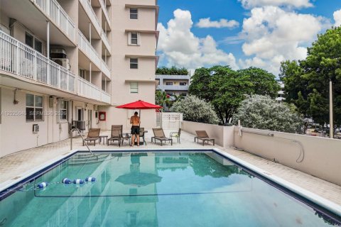 Condominio en venta en Miami Beach, Florida, 1 dormitorio, 67.82 m2 № 2186087 - foto 28