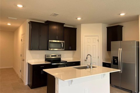 Touwnhouse à louer à Clermont, Floride: 3 chambres, 137.96 m2 № 2425251 - photo 3