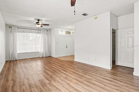 Villa ou maison à vendre à Orlando, Floride: 4 chambres, 188.78 m2 № 2305221 - photo 3