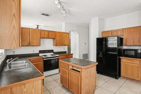 Villa ou maison à vendre à Orlando, Floride: 4 chambres, 188.78 m2 № 2305221 - photo 6