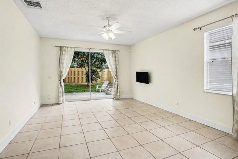 Villa ou maison à vendre à Orlando, Floride: 4 chambres, 188.78 m2 № 2305221 - photo 10
