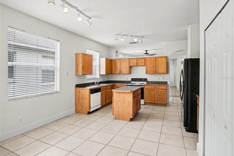 Villa ou maison à vendre à Orlando, Floride: 4 chambres, 188.78 m2 № 2305221 - photo 5