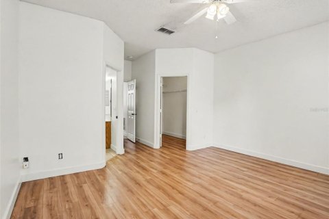 Villa ou maison à vendre à Orlando, Floride: 4 chambres, 188.78 m2 № 2305221 - photo 12