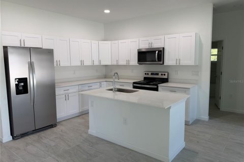 Villa ou maison à louer à North Port, Floride: 3 chambres, 148.64 m2 № 2416375 - photo 3
