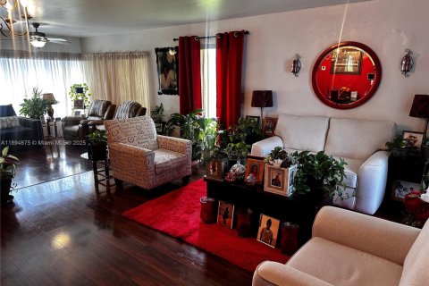 Купить виллу или дом в Катлер-Бей, Флорида 3 спальни, 118.91м2, № 1949539 - фото 3