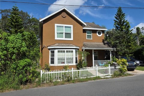 Casa en venta en Mount Dora, Florida, 3 dormitorios, 161.09 m2 № 1866611 - foto 2