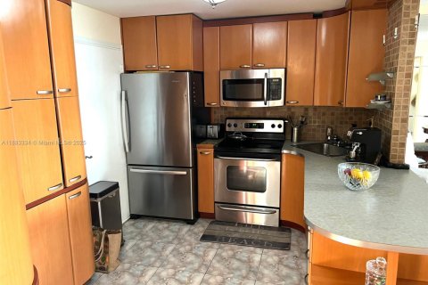 Copropriété à louer à Hollywood, Floride: 1 chambre, 77.29 m2 № 1929669 - photo 10