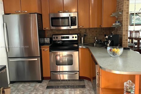 Copropriété à louer à Hollywood, Floride: 1 chambre, 77.29 m2 № 1929669 - photo 11