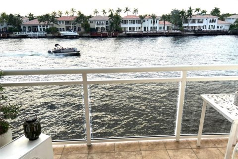 Copropriété à louer à Hollywood, Floride: 1 chambre, 77.29 m2 № 1929669 - photo 2