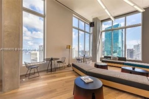 Condominio en venta en Miami, Florida, 1 dormitorio, 48.87 m2 № 1938397 - foto 6