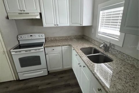 Casa en venta en Saint Petersburg, Florida, 2 dormitorios, 94.39 m2 № 1919817 - foto 14