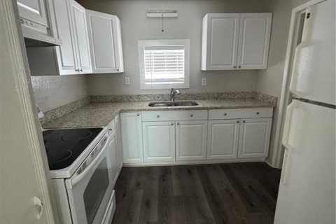 Casa en venta en Saint Petersburg, Florida, 2 dormitorios, 94.39 m2 № 1919817 - foto 15