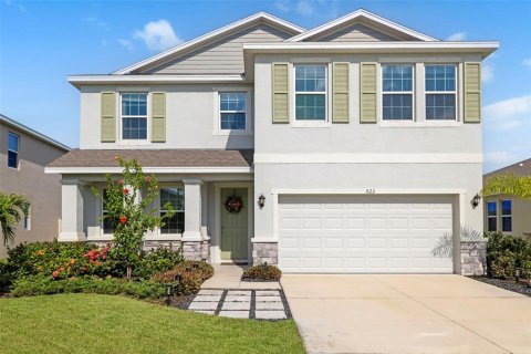 House in Bradenton, Florida 4 bedrooms, 256.04 sq.m. № 2314927