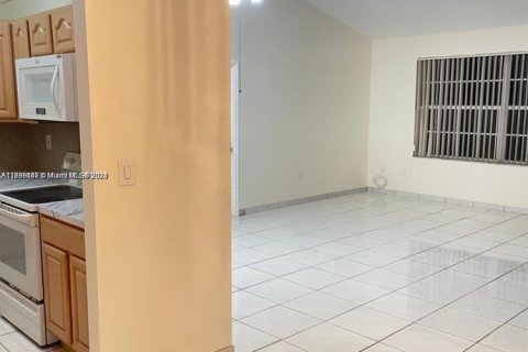 Casa en alquiler en Palmetto Bay, Florida, 3 dormitorios, 128.21 m2 № 1942081 - foto 11