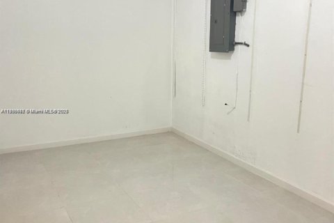 Casa en alquiler en Palmetto Bay, Florida, 3 dormitorios, 128.21 m2 № 1942081 - foto 7