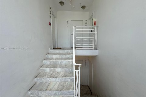 Condominio en venta en Miami Beach, Florida, 1 dormitorio, 41.81 m2 № 1811584 - foto 12