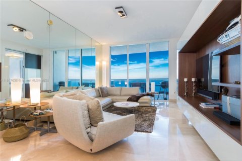 Copropriété à louer à Sunny Isles Beach, Floride: 2 chambres, 145.86 m2 № 1960322 - photo 15