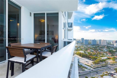 Copropriété à louer à Sunny Isles Beach, Floride: 2 chambres, 145.86 m2 № 1960322 - photo 24
