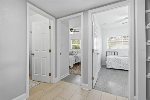 Купить виллу или дом в Тампа, Флорида 6 комнат, 128.48м2, № 2277403 - фото 17