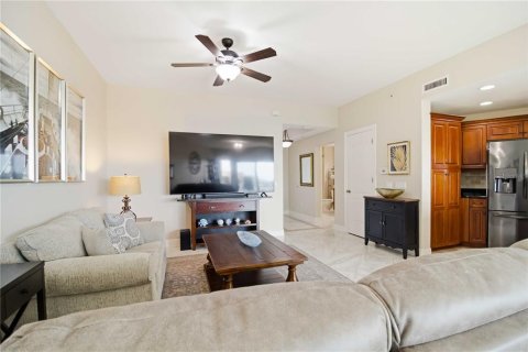 Condo in Palmetto, Florida, 2 bedrooms № 2148444 - photo 28