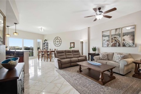 Condo in Palmetto, Florida, 2 bedrooms № 2148444 - photo 24