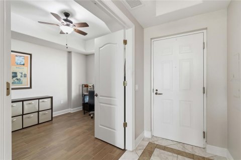 Condo in Palmetto, Florida, 2 bedrooms № 2148444 - photo 8
