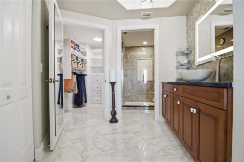 Condo in Palmetto, Florida, 2 bedrooms № 2148444 - photo 11