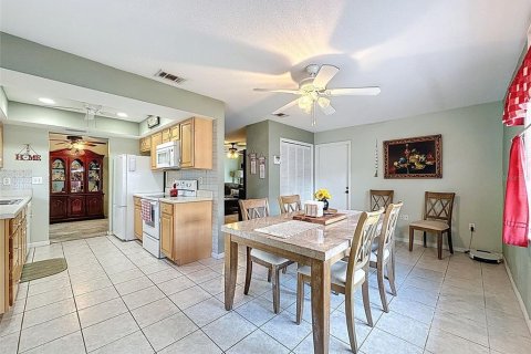 Casa en venta en Spring Hill, Florida, 2 dormitorios, 120.22 m2 № 1866701 - foto 12